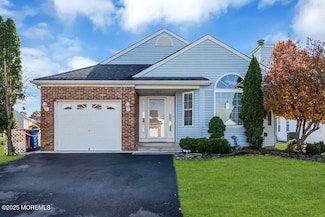 170 Chesterfield Ln, Toms River, NJ 08757
