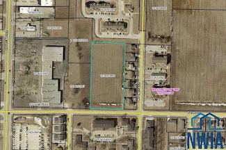 211 E 13th St, Storm Lake, IA 50588