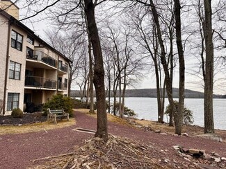 5 Midlake Dr Unit 301, Lake Harmony, PA 18624