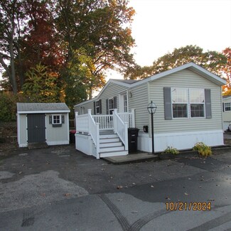 7 Stella Dr, Weymouth, MA 02188