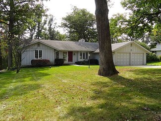 43W851 Oakleaf Dr, Elburn, IL 60119