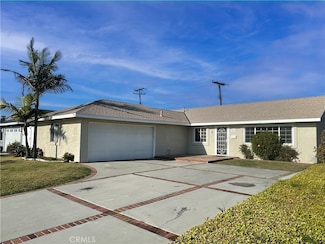 14332 Thunderbird Cir, Huntington Beach, CA 92647