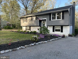 308 Oak Ave, Malaga, NJ 08328
