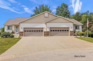 5589 Sandalwood Ct Unit 22, Norton Shores, MI 49441