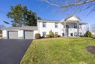 17 Stanford Rd, Franklin, MA 02038