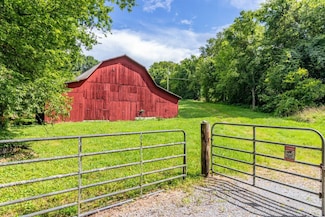911 Petersburg-Chestnut Ridge Rd, Petersburg, TN 37144