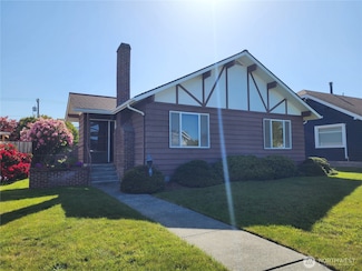 116 W 4th St, Port Angeles, WA 98362