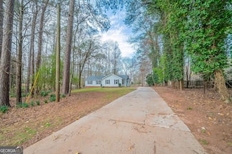 270 Merrydale Dr, Fayetteville, GA 30215