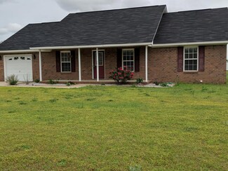 3415 Sportsman Dr, Dalzell, SC 29040