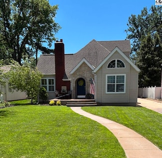 309 W 19th Ave, Hutchinson, KS 67502