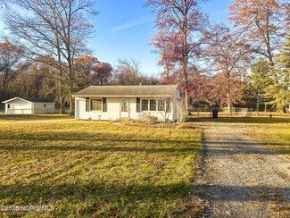 8946 Frankfort Rd, Holland, OH 43528