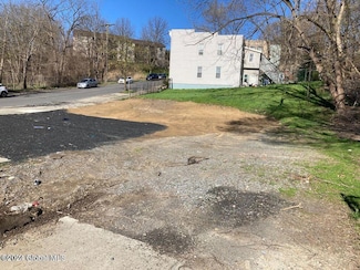 563 S Pearl St, Albany, NY 12202