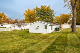 2031 Gilboa Ave, Zion, IL 60099