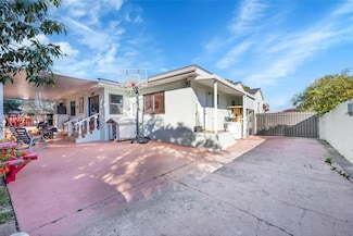 462 E 39th St, Hialeah, FL 33013