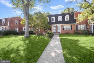2621 Colebrooke Dr Unit 28, Temple Hills, MD 20748