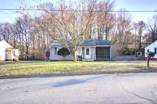 414 E Peachtree Dr, High Point, NC 27265