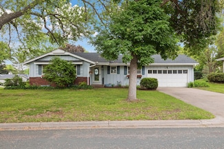 2288 Apache St, Saint Paul, MN 55120