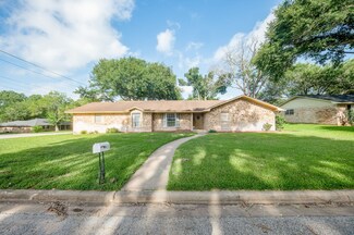 1708 Ellen St, Brenham, TX 77833