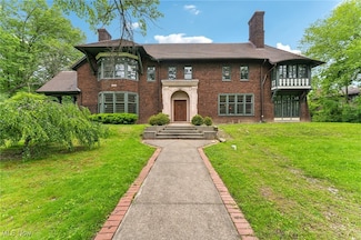 2465 Euclid Heights Blvd, Cleveland, OH 44106