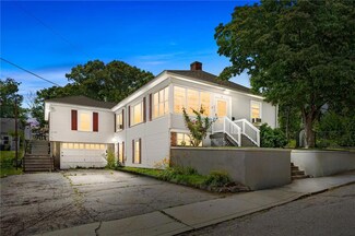 3 Leo St, West Warwick, RI 02893