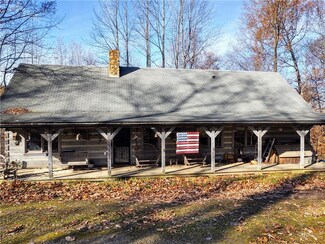 3651 Raspberry Ln, Nashville, IN 47448