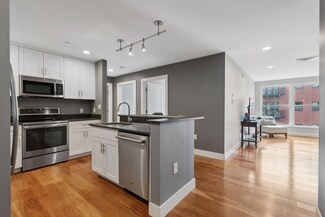 25 High St Unit 504, Portland, ME 04101