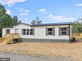226 Emily Ct, Shanks, WV 26761
