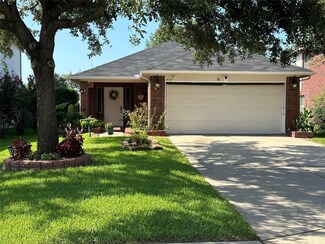 814 Sycamore Ridge Ln, Houston, TX 77073