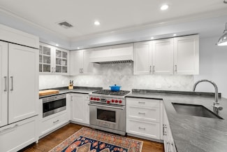15 Hancock St Unit 1, Boston, MA 02114