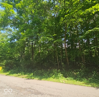 238 Hawthorne Dr, Geneva Township, IN 47265