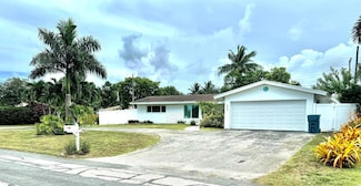 902 SW 27th Place, Boynton Beach, FL 33435