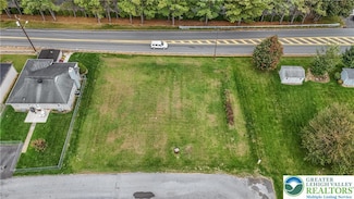 3810 Allen St, Emmaus, PA 18049