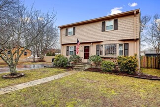159 Regina Ave, Somerset, MA 02726
