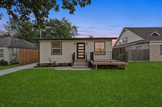 1404 Des Jardines St, Houston, TX 77023