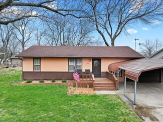 814 N Houston Ave, Adrian, MO 64720