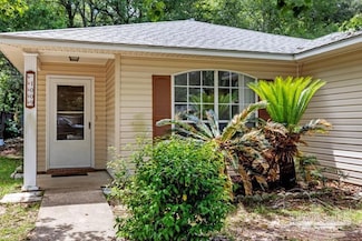 1009 Simpson St, Pensacola, FL 32526
