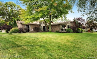 30107 Mason St, Livonia, MI 48154