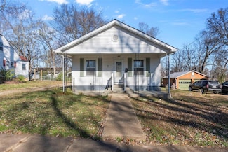 331 3rd St, Farmington, MO 63640