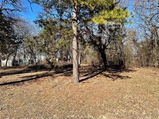 1559 Hickory Rd, Kingston, OK 73439