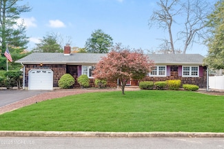 318 Riviera Dr, Forked River, NJ 08731