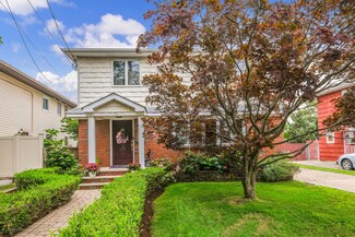 71 Delaware St, Staten Island, NY 10304