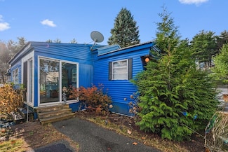 6 B St, Merrimac, MA 01860