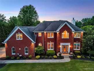 8280 Manchester Park Dr, East Amherst, NY 14051