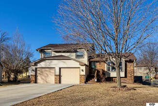 2928 S 158th Cir, Omaha, NE 68130