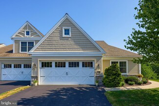 1011 English Dr, Lebanon, PA 17042