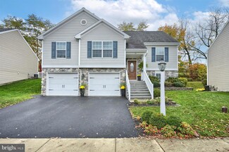 32 Creekside Dr, Lancaster, PA 17602