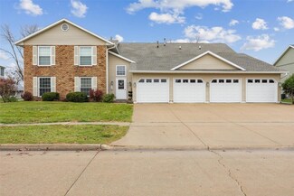 6204 Greenbriar Ln SW Unit B, Cedar Rapids, IA 52404