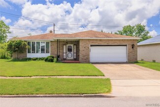 221 N Seine Dr, Buffalo, NY 14227