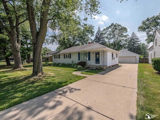 14378 Flanders St, Southgate, MI 48195