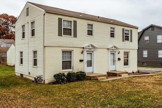 6625 Floyd St, Mission, KS 66202